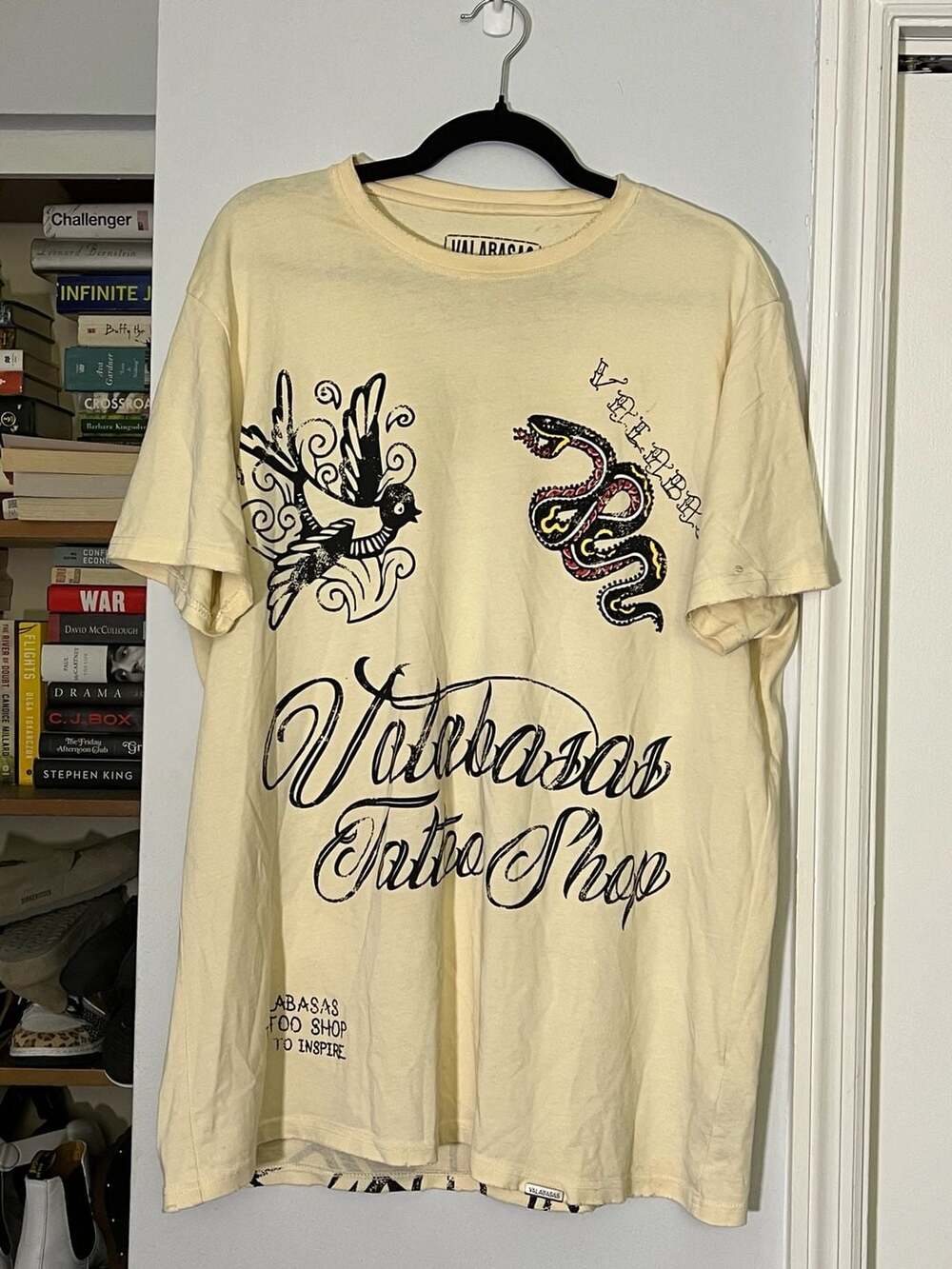 Valabasas Vintage Tattoo Shop Graphic T-Shirt Stay Strong